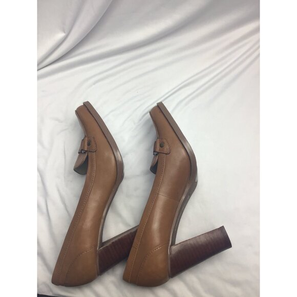 Bandolino-Beatrix Heeled Loafer - Picture 6 of 8